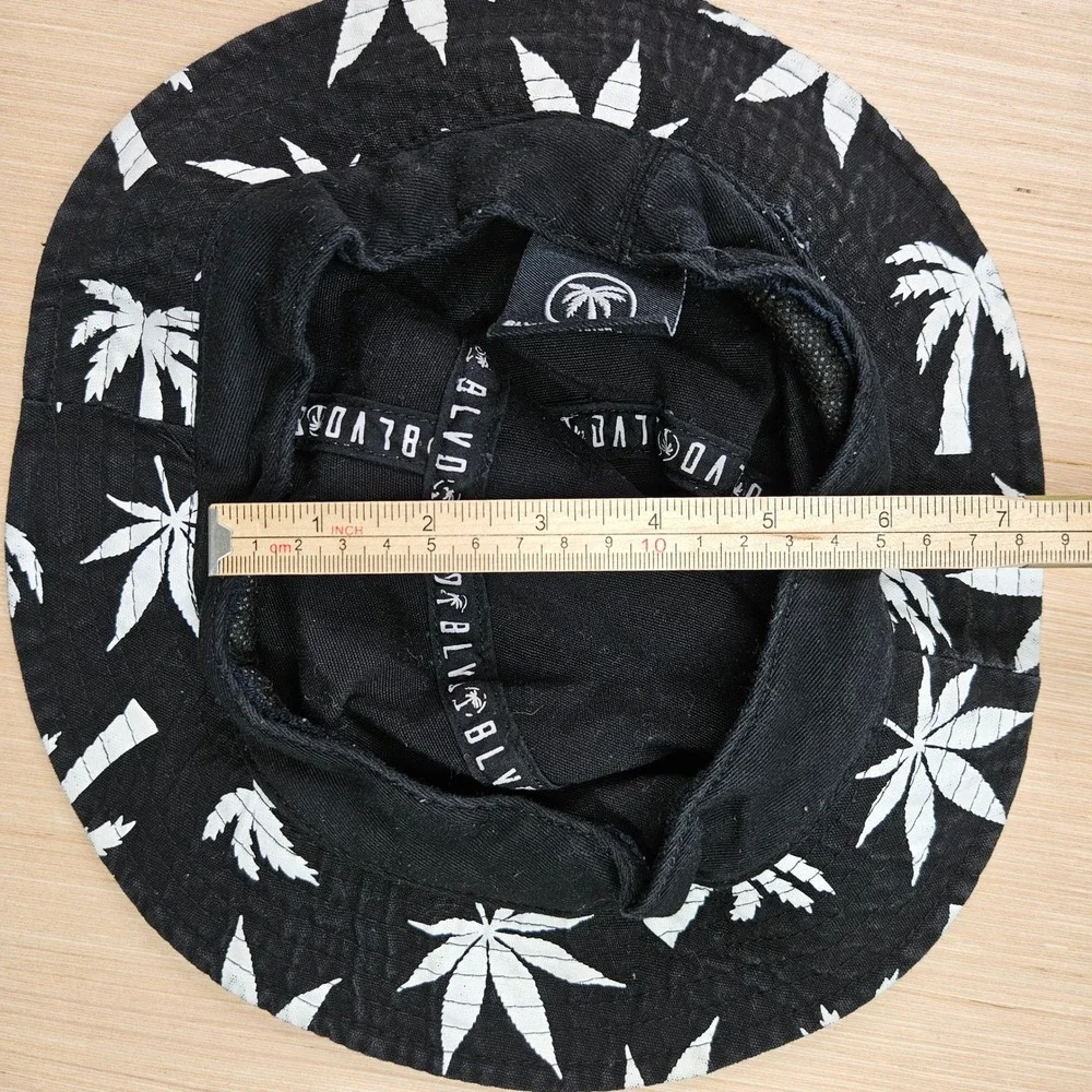BLVD Supply Bucket Hat‎ Black White Leaf Print Cotton Unisex L/XL